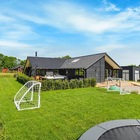 Lovely In With Sauna Ferienhaus